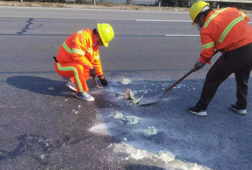 册亨公路下沉注浆加固